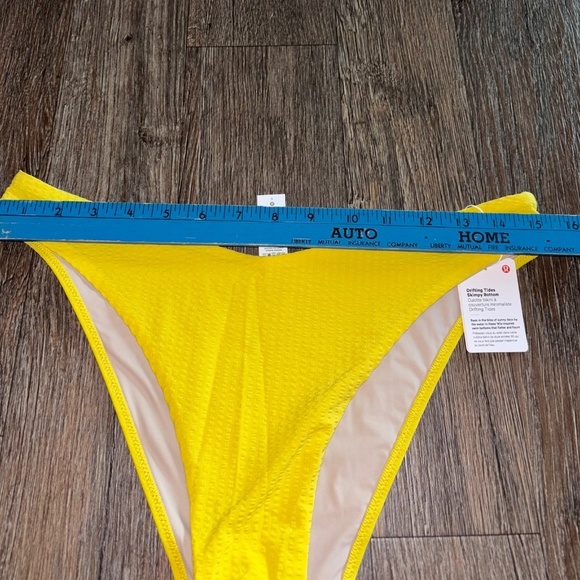 NWT Lululemon Drifting Tides Skimpy Bottom large - Picture 8 of 8